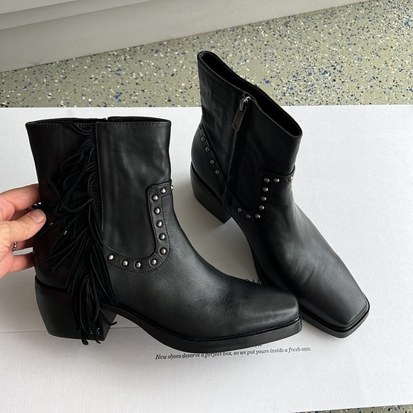 Sam EdelmanBernie Fringe Western Bootie - Picture 6 of 11